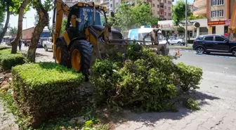 Diyarbakır Büyükşehir Belediyesi Diclekent Bulvarı'nda Kaldırımları Yeniliyor