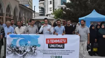 Van'da Urumçi Katliamı Protesto Edildi