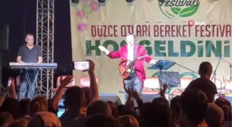 Coşkun Sabah sevenleri ile buluştu