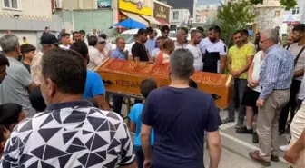 Keşan'da Denizde Boğulan Gencin Cenazesi Toprağa Verildi