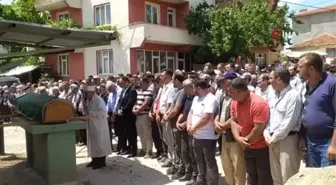 Traktör kazasında hayatını kaybeden eski belediye başkanı toprağa verildi