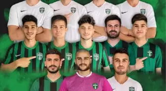 Viven Bornova FK, iç transferde 12 oyuncuyla anlaştı
