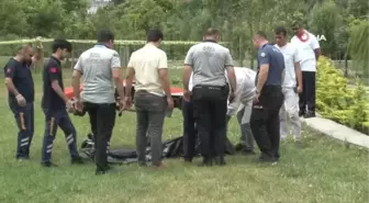 Başakşehir'de 18 yaşındaki genç parkta ölü bulundu