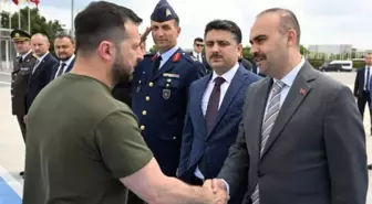 Ukrayna Devlet Başkanı Zelenski Türkiye'den Ayrıldı