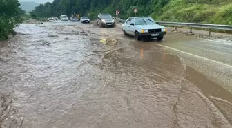 Düzce'de Sağanak Nedeniyle Ulaşım Aksıyor