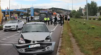 Samsun'da üç aracın karıştığı kaza: 3 yaralı