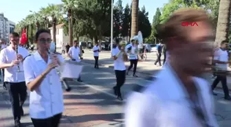 Denizli'de Uluslararası Halk Dansları Festivali Başladı