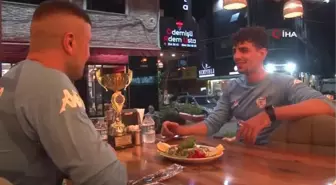 Kelle paça düşkünü kaleci, şimdi de beyti karşılığı anlaştı