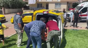 Antalya'da taksi kaza yaptı, 3 kişi yaralandı