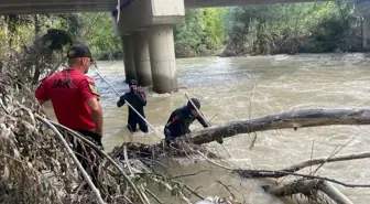 Zonguldak'ta dereye kapılan kişinin cesedine ulaşıldı