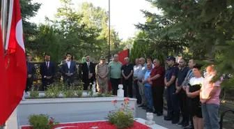 Ahlat'ta 15 Temmuz Demokrasi ve Milli Birlik Günü etkinlikleri kapsamında şehitlik ziyareti yapıldı