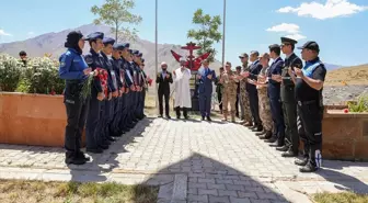 Van'da şehit olan 7 emniyet mensubu için anma programı düzenlendi