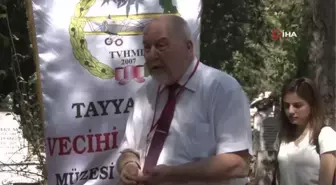 Vecihi Hürkuş kabri başında anıldı