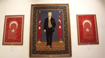 Prof. Dr. Turan Yazgan Etnografya Müzesi'nde Atatürk Portre Halısı Sergileniyor