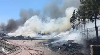 Ankara'da bir yatak fabrikasında çıkan yangın büyük zarara yol açtı