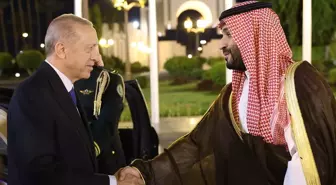 Cumhurbaşkanı Erdoğan Suudi Arabistan'da resmi törenle karşılandı