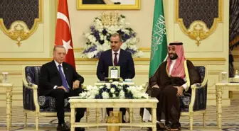 Cumhurbaşkanı Erdoğan, Suudi Arabistan'da Veliaht Prens ile görüştü