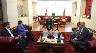 Kılıçdaroğlu, KESK Heyetiyle Görüştü