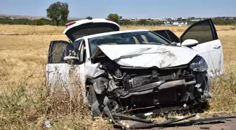 Siverek'te Otomobil Çarpışması: 1 Ölü, 4 Yaralı