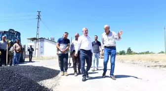 Yeşilyurt Belediyesi, Dilek Mahallesinde Yol Yenileme Çalışmalarına Devam Ediyor