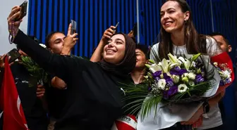 A Milli Kadın Voleybol Takımı İstanbul'a döndü