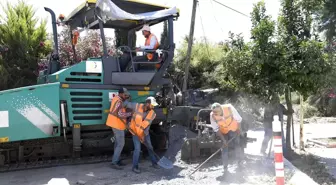 Kuşadası Belediyesi Yol Yapım Çalışmalarına Devam Ediyor