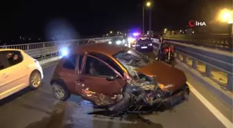 Otomobilin bariyerlere çarptığı kazada sürücü ölümden döndü