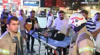 Zeytinburnu'nda akaryakıt istasyonu önünde kaza: 4 yaralı