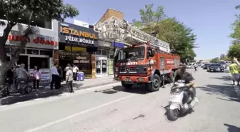 Aksaray'da bir döner salonunda çıkan yangın paniğe neden oldu