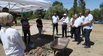 Kayseri Büyükşehir Belediye Başkanı Keykubadiye Sarayı'nı İnceledi