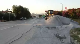 Kuşadası'nda terlikler asfalta yapıştı