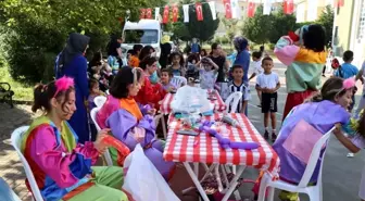İzmit Belediyesi, Akpınar Mahallesi'nde Çocuklar İçin Şenlik Düzenliyor