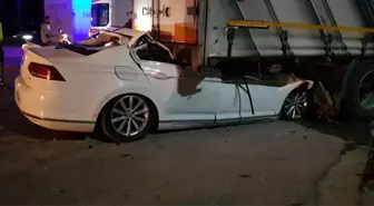 İnegöl'de Tıra Arkadan Çarpan Otomobilin Sürücüsü Hayatını Kaybetti