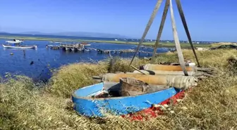 İzmir'de Kaçak Su Ürünleri Avcılığında 2 Tekneye El Konuldu