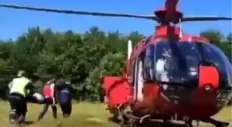 Samsun'da trafik kazasında yaralanan 90 yaşındaki vatandaşa ambulans helikopter yetişti