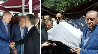 Cumhurbaşkanı Erdoğan ve Abdullah Gül yan yana saf tutup tabuta birlikte omuz verdi