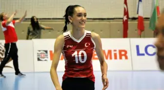 Manisa Büyükşehir Belediyespor Voleybol Takımı, İşitme Engelliler Milli Takımı'nda oynayan Selinay Akçin'i kadrosuna kattı
