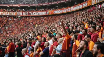 Fonda tüm Türkiye'nin dilindeki o şarkı var! Galatasaray'dan Fenerbahçe'ye bomba gönderme