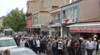 Afyonkarahisar'da minibüs kazasında hayatını kaybeden Perihan Bayer defnedildi