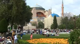 Ayasofya Camii 3 yılda 21 milyon ziyaretçi ağırladı