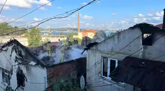 Beykoz'da İki Katlı Bina ve Gecekondu Yanarak Küle Döndü