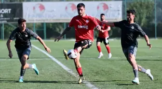 Pendikspor, Manisa FK'yı 2-0 yenerek hazırlık maçını kazandı