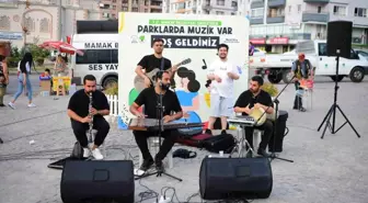 Mamak Belediyesi Orkestrası Mutlu Ege Millet Bahçesi'nde Konser Verdi