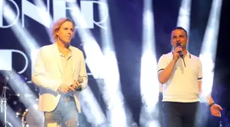 Soner Arıca Fatsa'da konser verdi