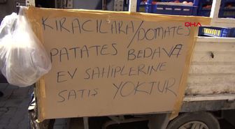 Hayırsever İş İnsanı Kirada Olanlara Ücretsiz Domates Dağıtıyor