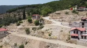 Edremit'te Kaçak Yıkılan Camisiz Minare Tartışmalara Neden Oldu