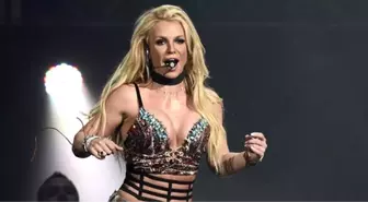 Britney Spears'ın 'Toxic' Şarkısı Bir Milyar Dinlenmeye Ulaştı