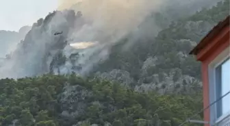 Kemer'de Orman Yangınında Mahallede Tedirginlik