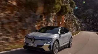 Tamamen elektrikli Renault Megane E-Tech Türkiye'de satışa sunuluyor