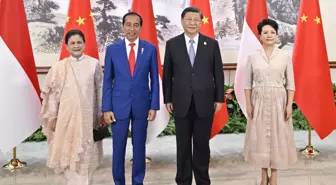 Çin Cumhurbaşkanı Xi Jinping ve Endonezya Cumhurbaşkanı Joko Widodo Chengdu'da Buluştu